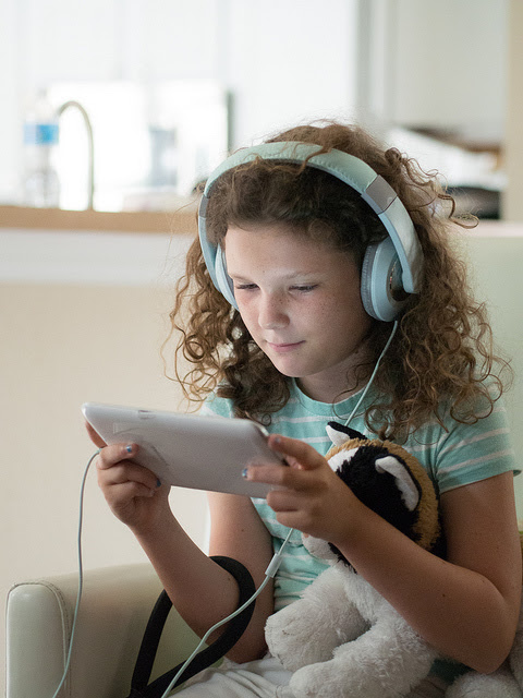 Listening to loud music on headphones is causing hearing loss in children