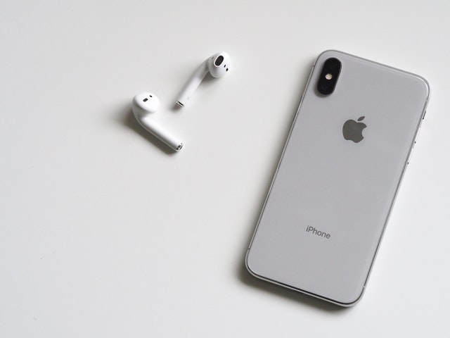 Apple’s patented in-ear sound level monitoring
