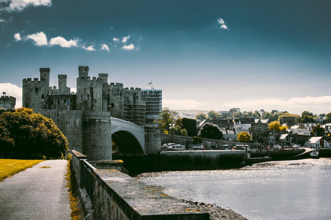 Welsh government passes air and noise pollution bill