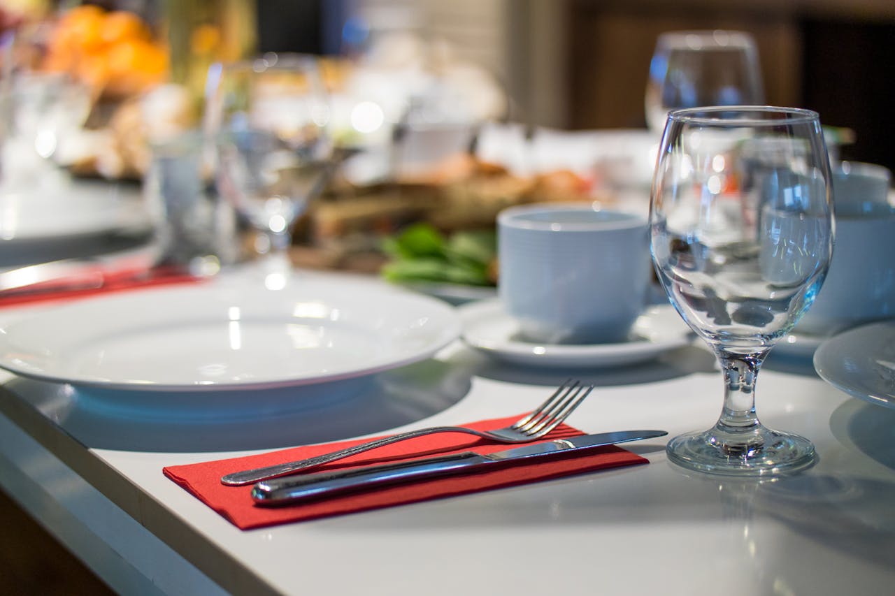 Why are restaurants so loud?
