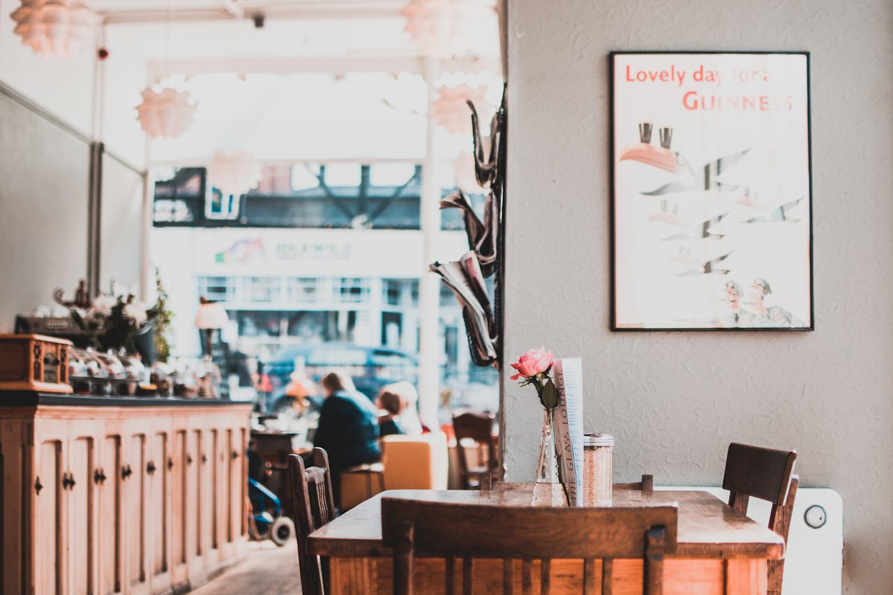 Restaurants organize dining soundscapes