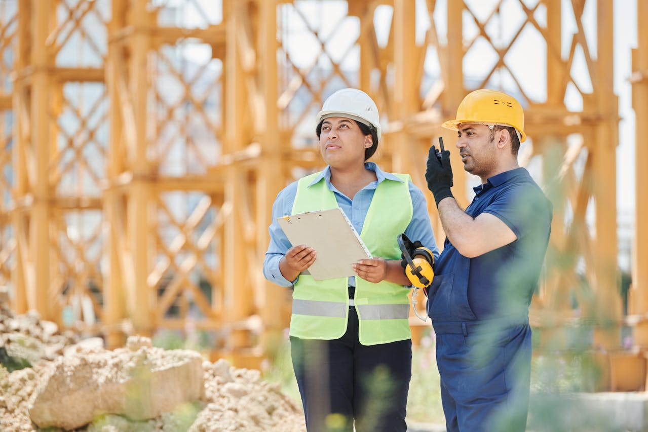Noise exposure associated with hearing loss in women