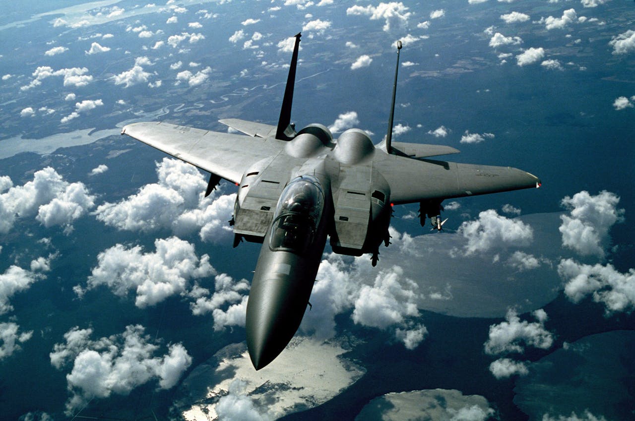 Japanese cities fight noise from U.S. military jets