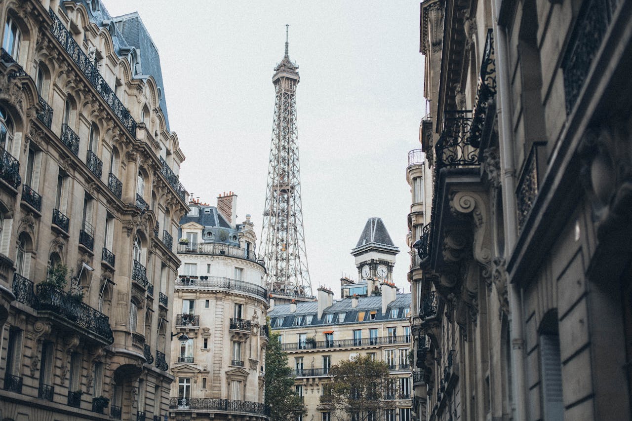 Paris said ‘au revoir’ to cars. Air pollution was reduced